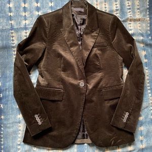 Zara corduroy suit jacket. Only wore once. In new condition.